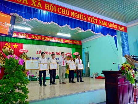 Lễ trao Bằng công nhận các xã đạt chuẩn nông thôn mới năm 2018